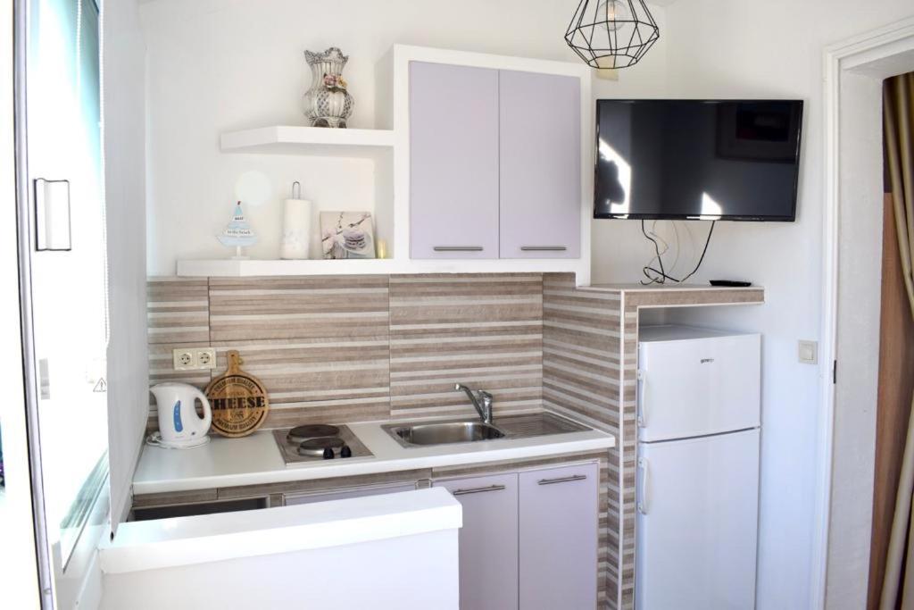 Apartments Petar Maksan Пакоштане Экстерьер фото